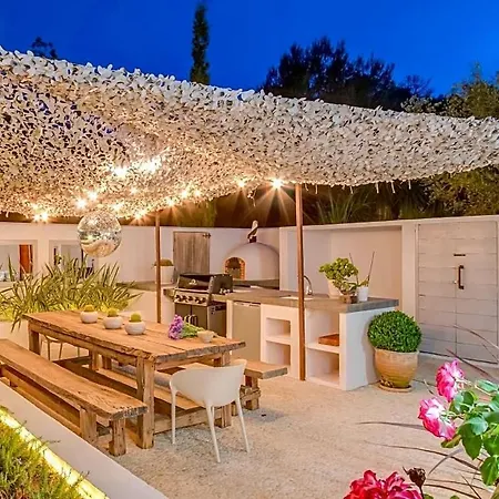 San Lorenzo De Balafia Sleeps 14 Pool Air Con Βίλα